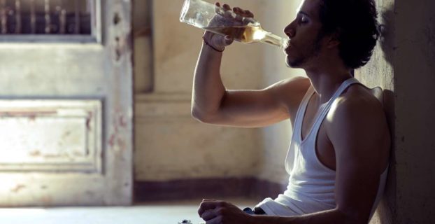 Superare la Dipendenza da Alcol: Guida Completa a Trattamento, Sintomi e Recupero